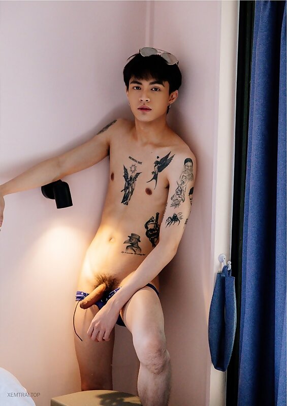 Next Image >>