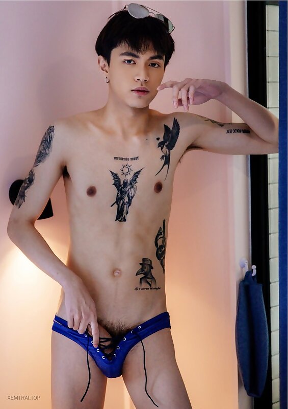 Next Image >>