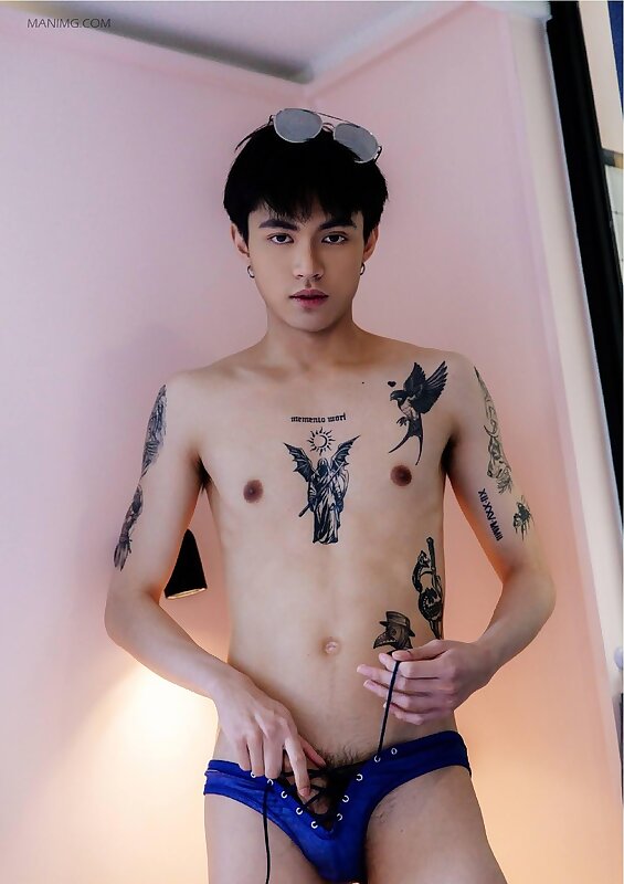 Next Image >>