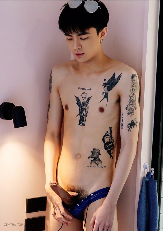 Next Image >>
