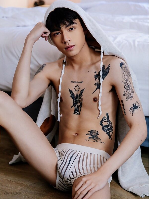 Next Image >>