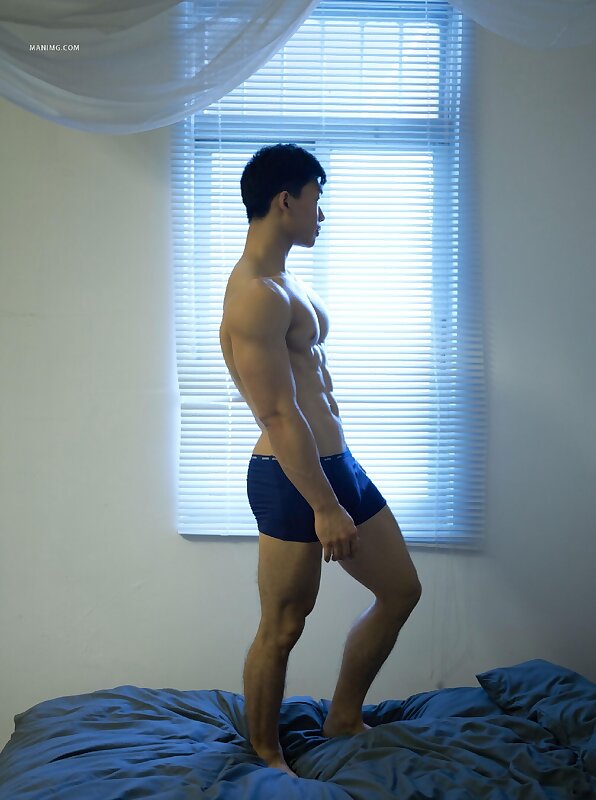 Next Image >>