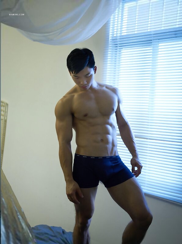 Next Image >>
