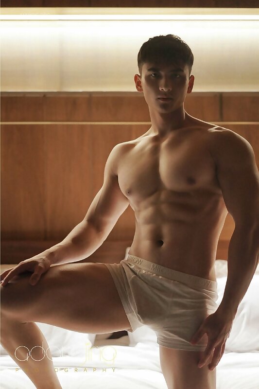 Next Image >>