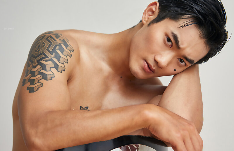 Next Image >>