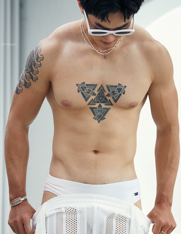 Next Image >>