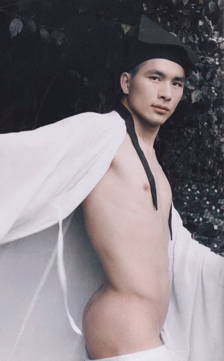 Chinese gay in Hanfu exploring his body