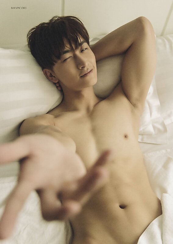 Next Image >>