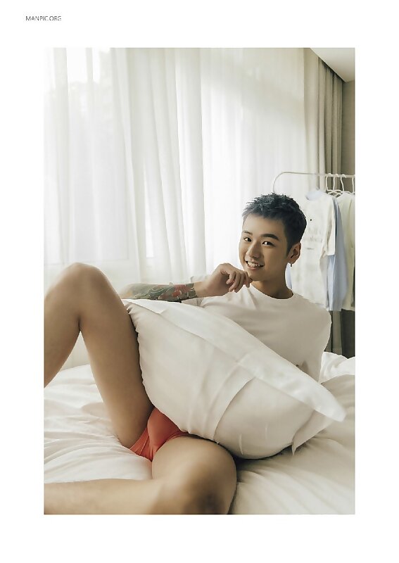 Next Image >>