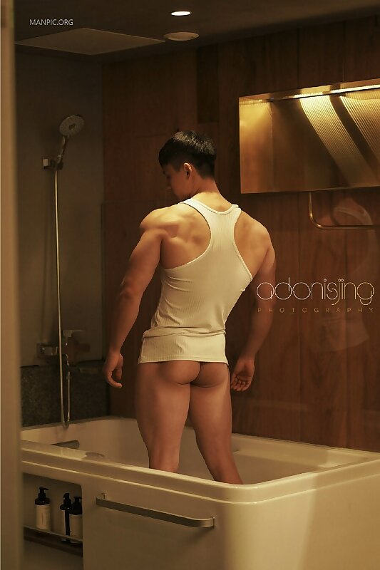 Next Image >>