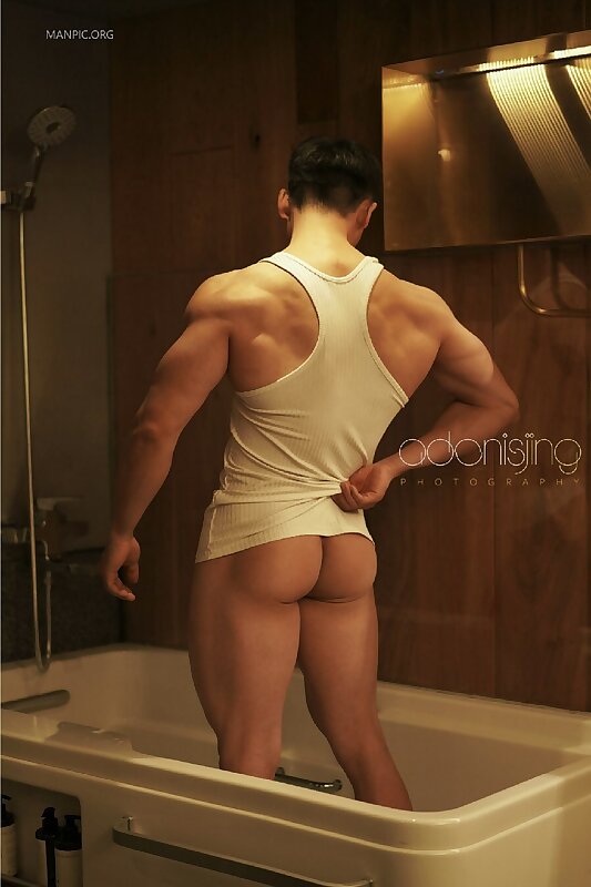 Next Image >>