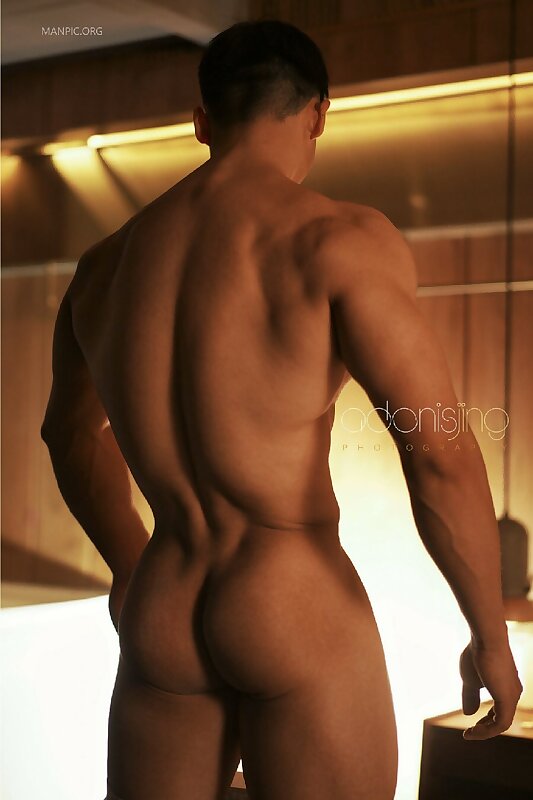 Next Image >>