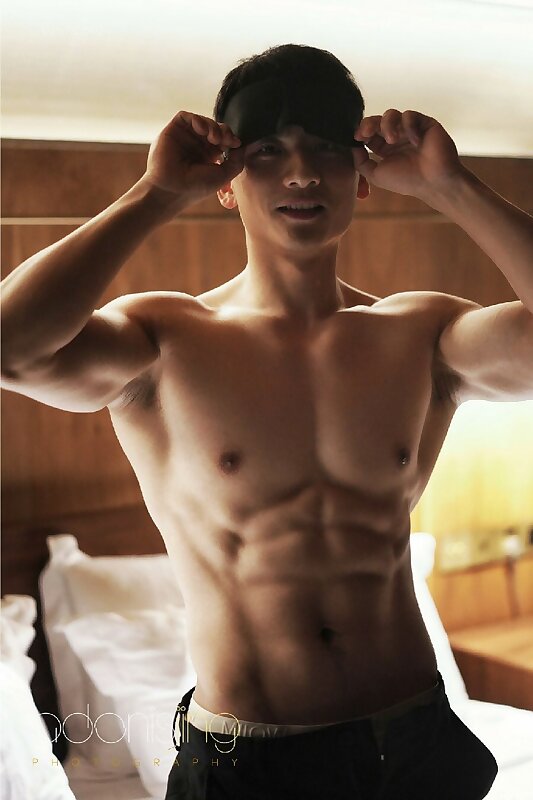 Next Image >>