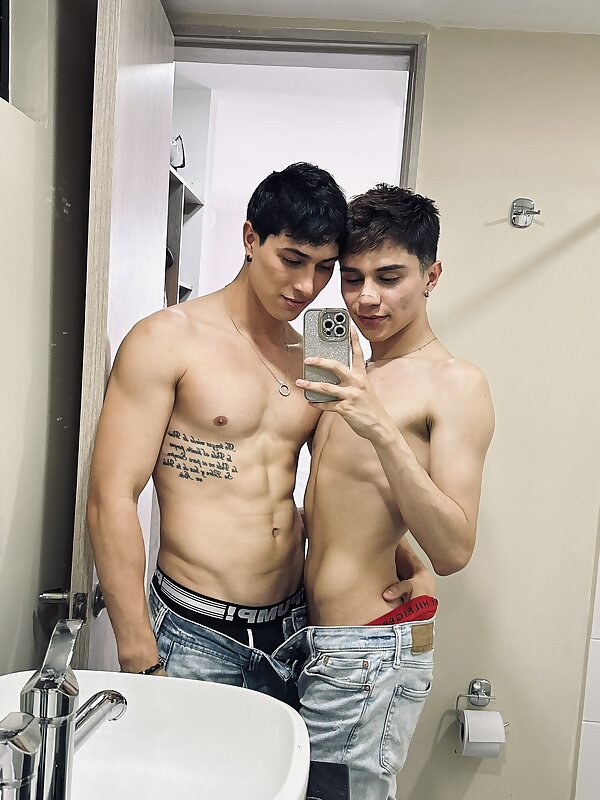 Next Image >>