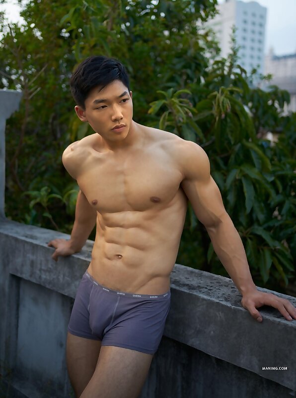 Next Image >>