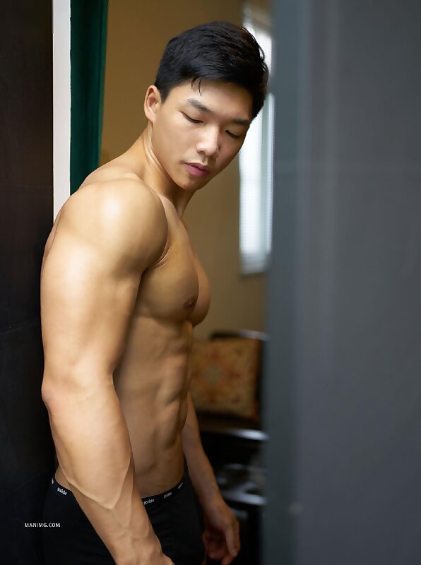Next Image >>