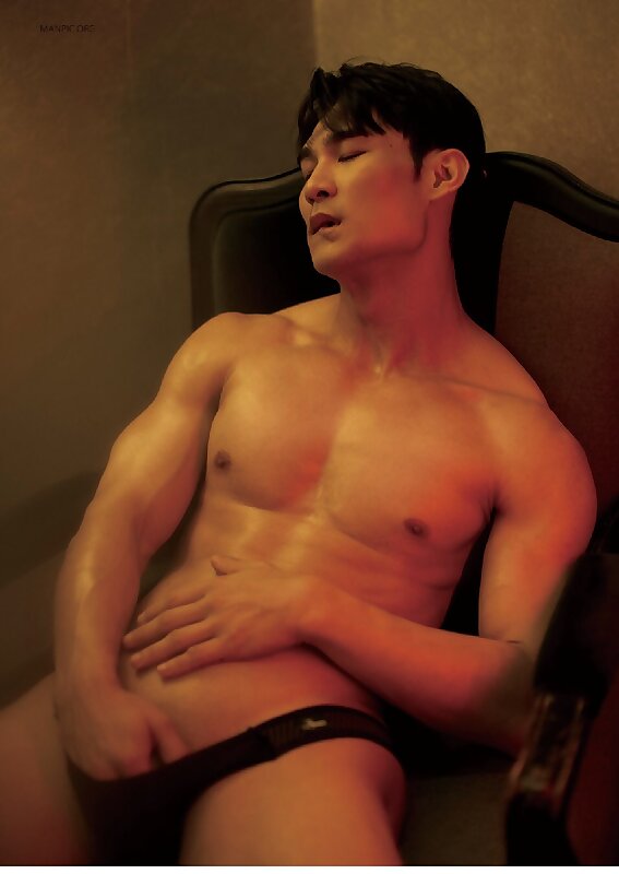 Next Image >>