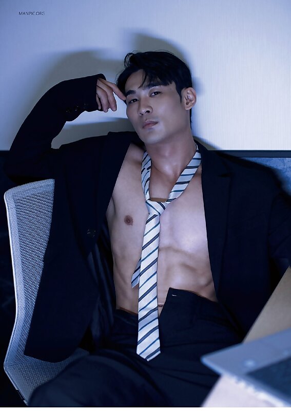 Next Image >>