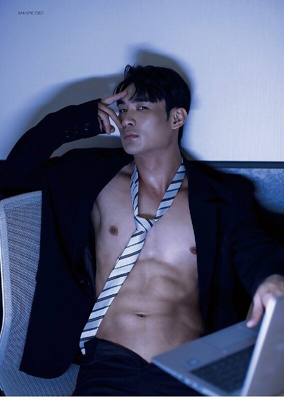 Next Image >>