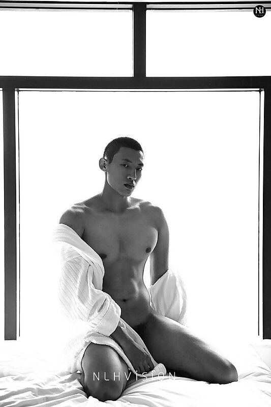 Next Image >>