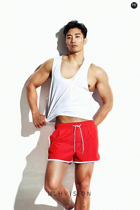 Next Image >>