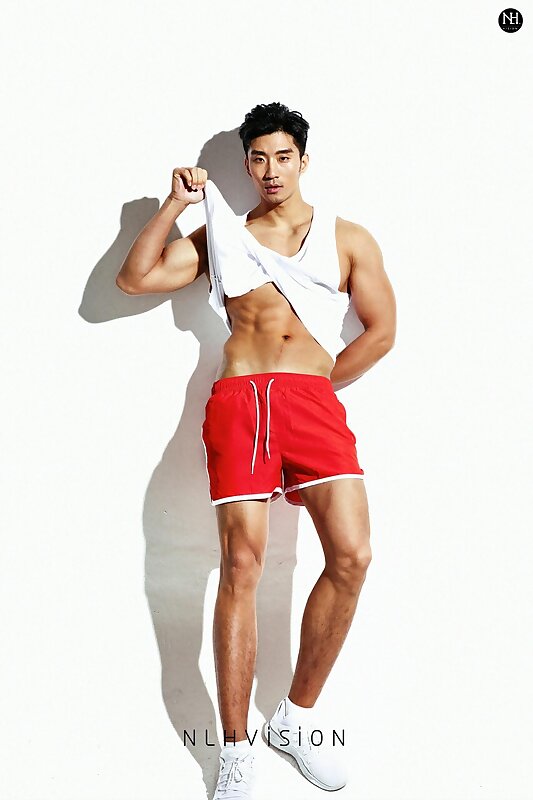 Next Image >>