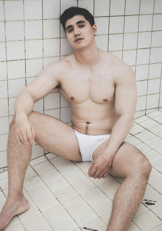 Next Image >>