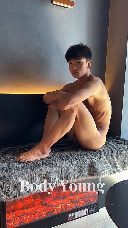 Next Image >>
