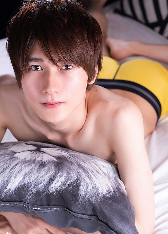Next Image >>