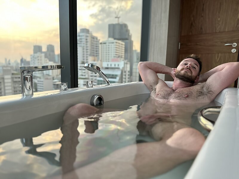 Next Image >>