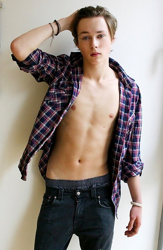 Next Image >>