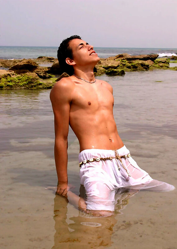Next Image >>