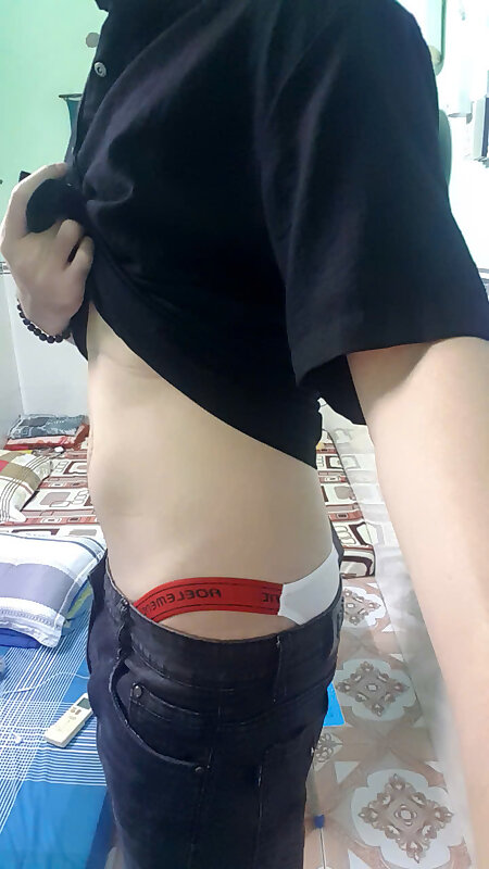 Next Image >>