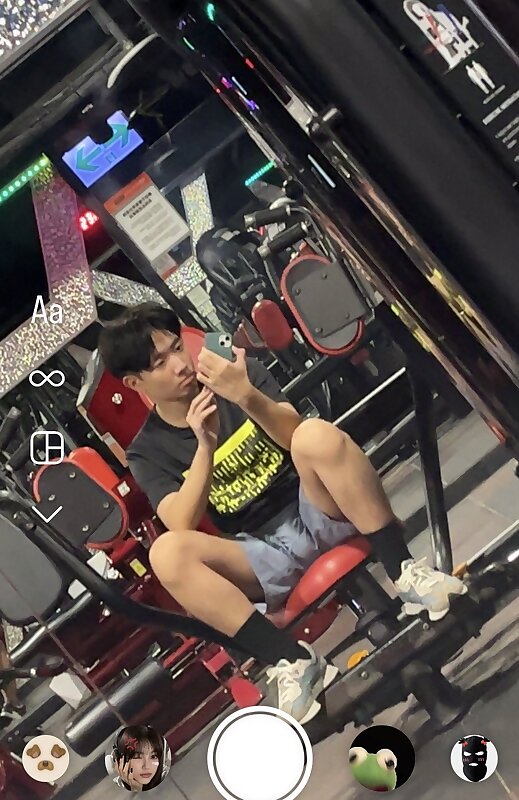 Next Image >>