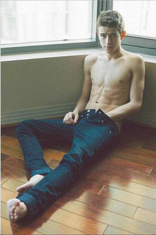 Next Image >>