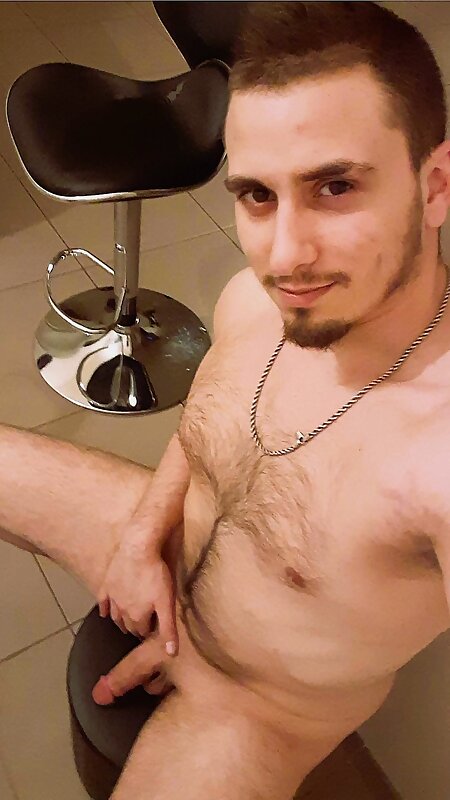 Next Image >>