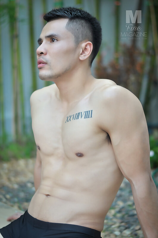 Next Image >>