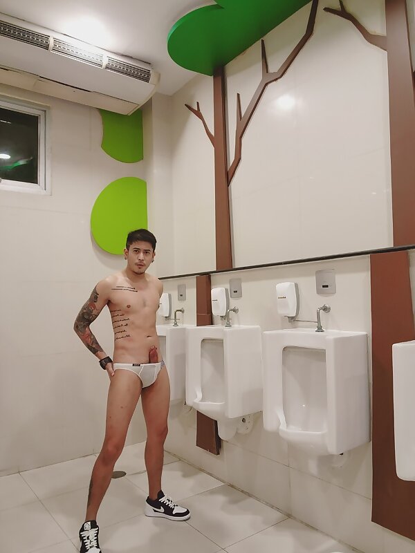 Next Image >>