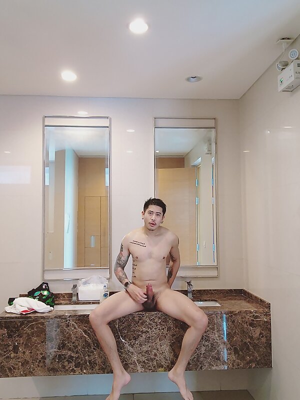 Next Image >>