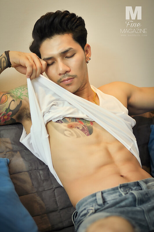 Next Image >>