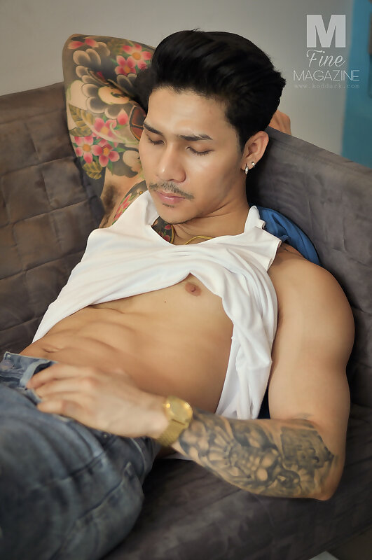 Next Image >>