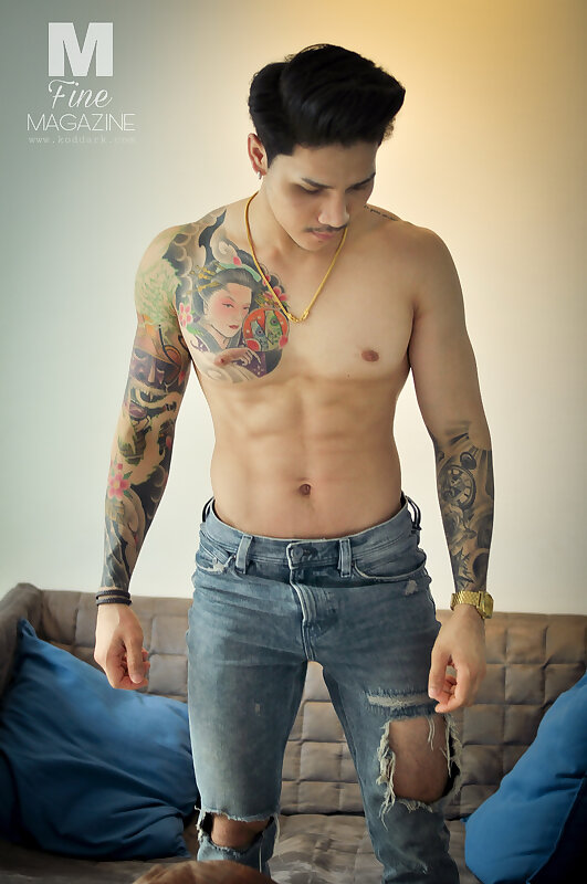 Next Image >>
