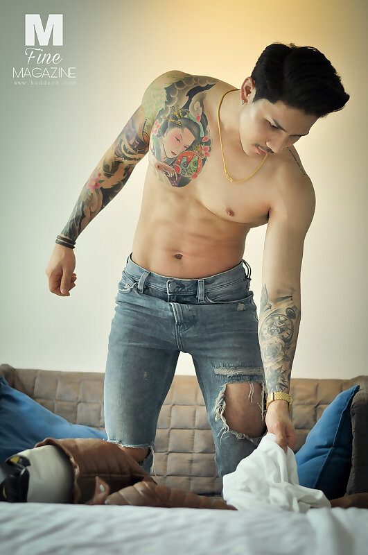 Next Image >>