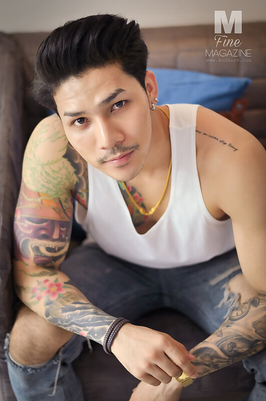 Next Image >>