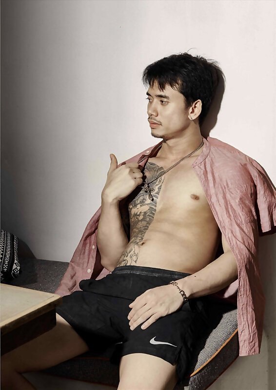 Next Image >>
