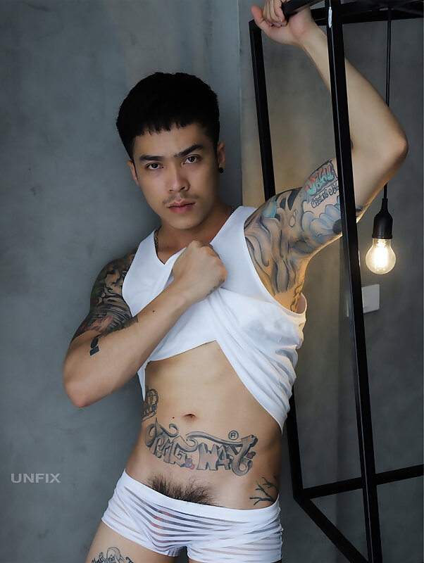 Next Image >>