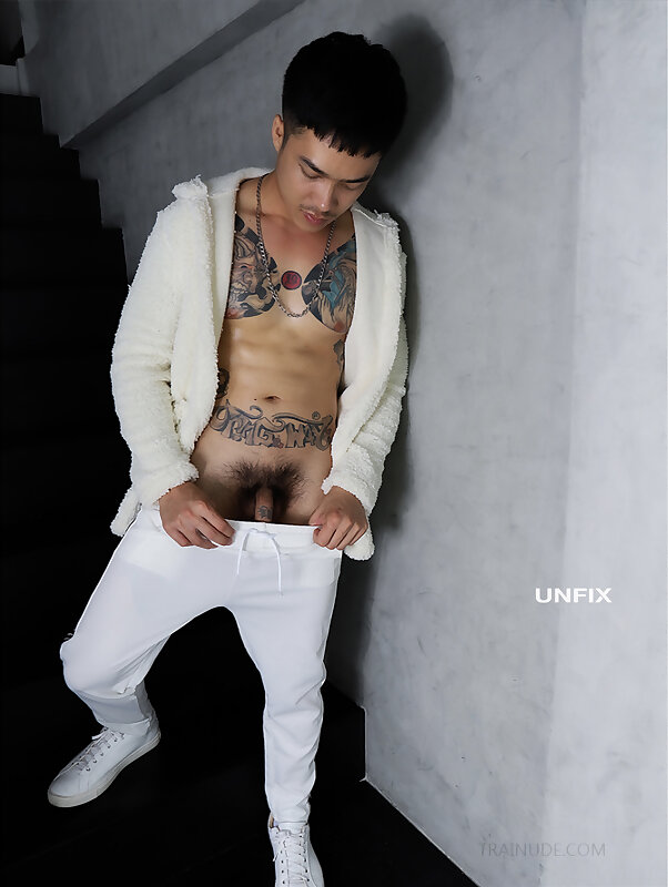 Next Image >>
