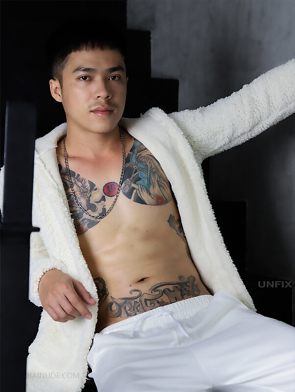 Next Image >>