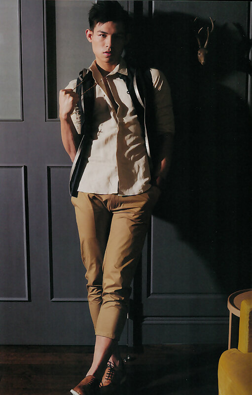 Next Image >>