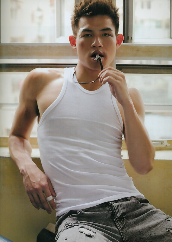 Next Image >>
